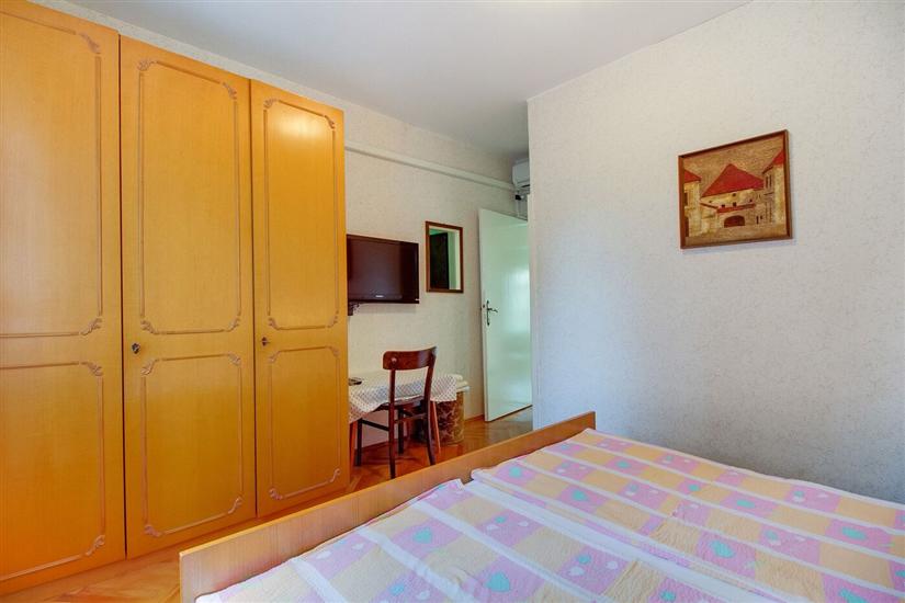 Apartment A1, for 7 persons