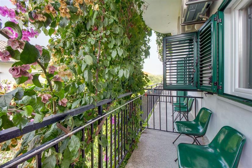 Apartment A1, for 7 persons