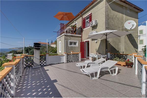 Room S1, for 2 persons