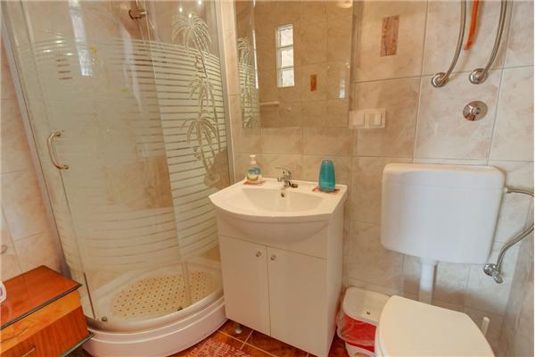 Room S1, for 2 persons