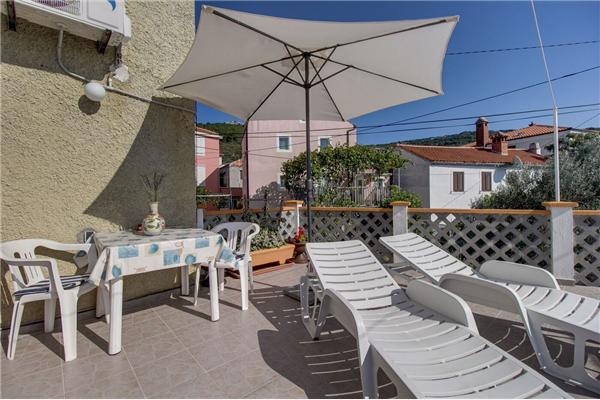 Room S1, for 2 persons