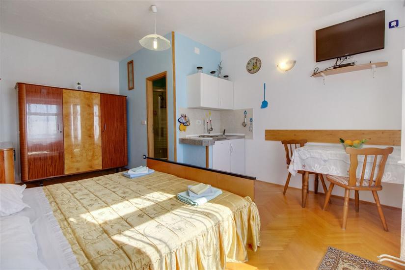 Apartment A1, for 2 persons