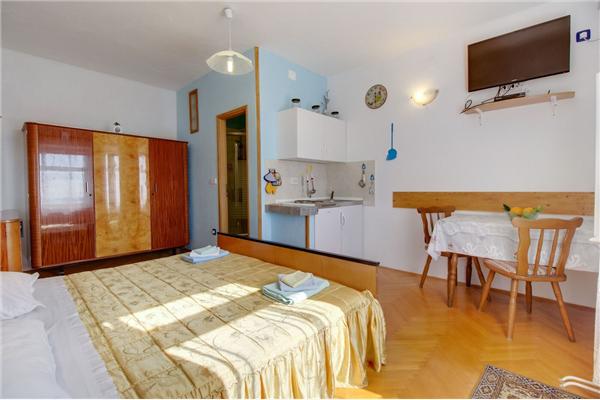 Apartment A1, for 2 persons