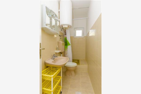 Apartment A1, for 5 persons