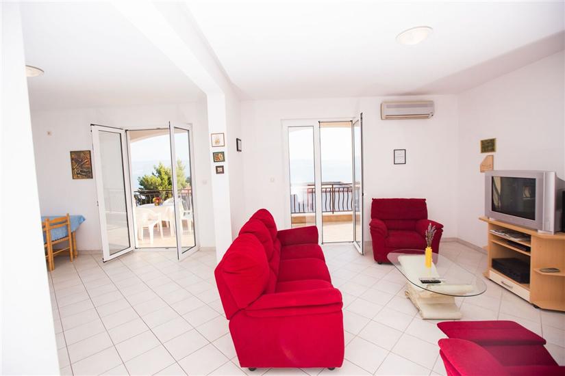 Apartment A1, for 8 persons