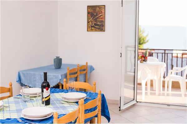 Apartment A1, for 8 persons