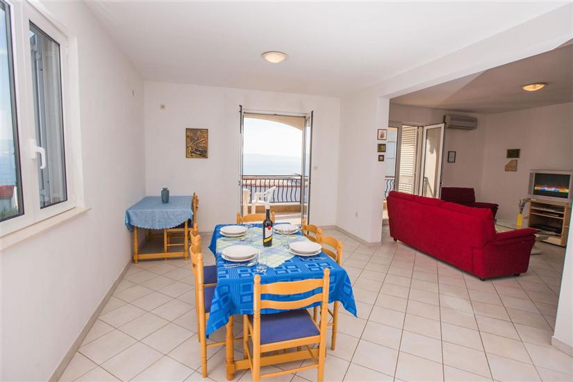 Apartment A1, for 8 persons