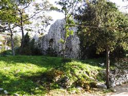 Rimska utvrda Lopsica Supetarska Draga - ön Rab Sights