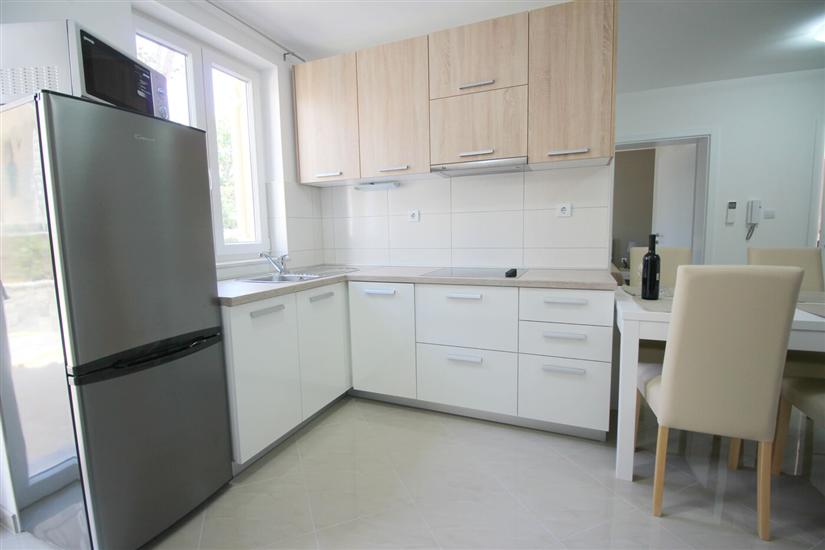 Apartment A1, for 5 persons