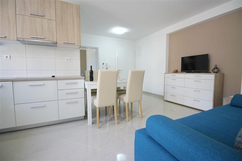 Apartment A1, for 5 persons