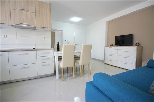Apartment A1, for 5 persons