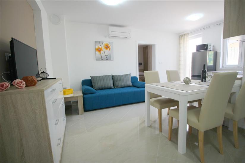 Apartment A1, for 5 persons