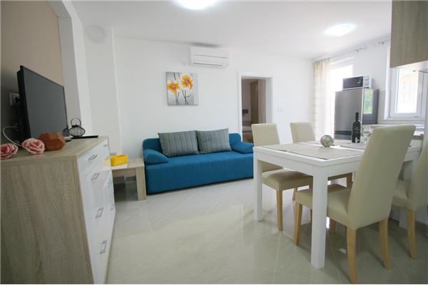 Apartment A1, for 5 persons