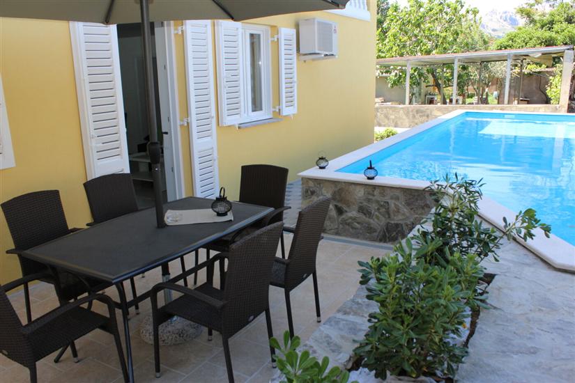 Apartment A2, for 5 persons