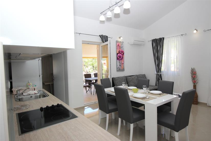 Apartment A8, for 4 persons