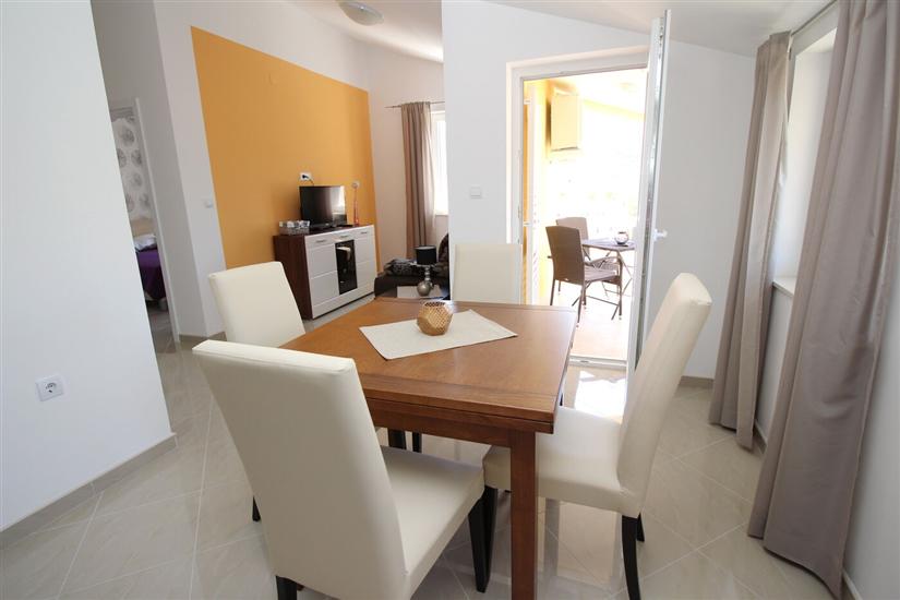 Apartment A9, for 2 persons