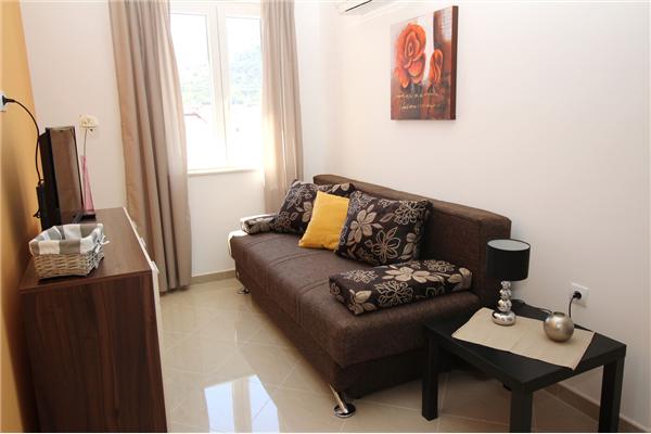 Apartment A9, for 2 persons