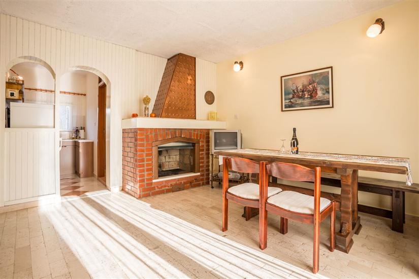 Apartment A1, for 5 persons