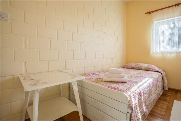 Apartment A1, for 5 persons