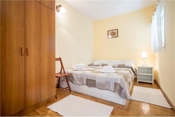 Apartment A1, for 5 persons