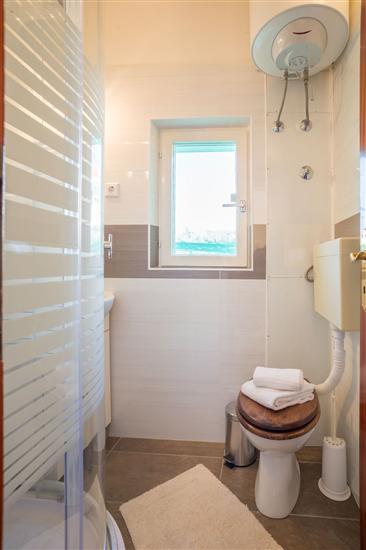 Apartment A1, for 5 persons