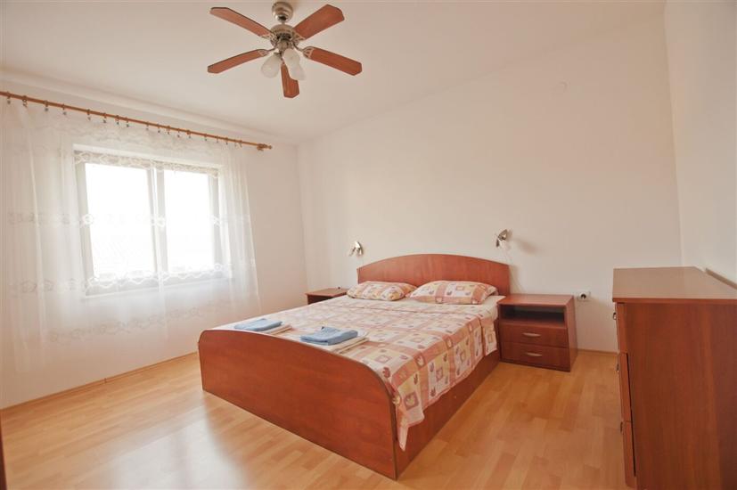 Apartment A1, for 6 persons