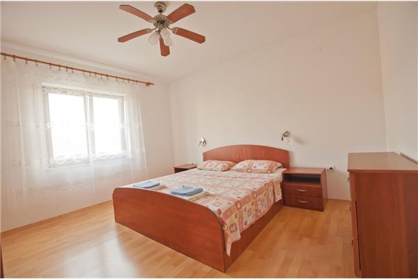 Apartment A1, for 6 persons