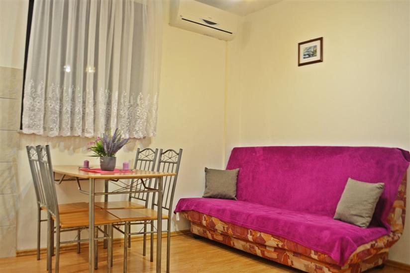 Apartment A2, for 3 persons