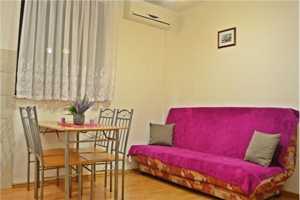 Apartment A2, for 3 persons
