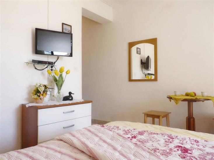 Room S2, for 2 persons