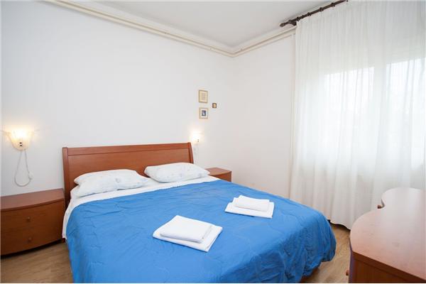 Apartment A1, for 5 persons