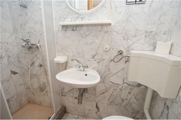 Apartment A1, for 5 persons