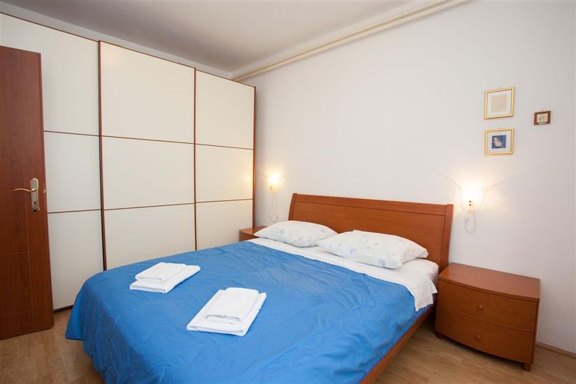 Apartment A1, for 5 persons