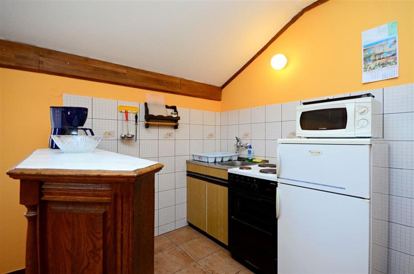Apartment A1, for 7 persons
