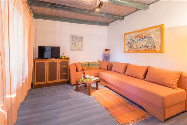 House K2, for 5 persons