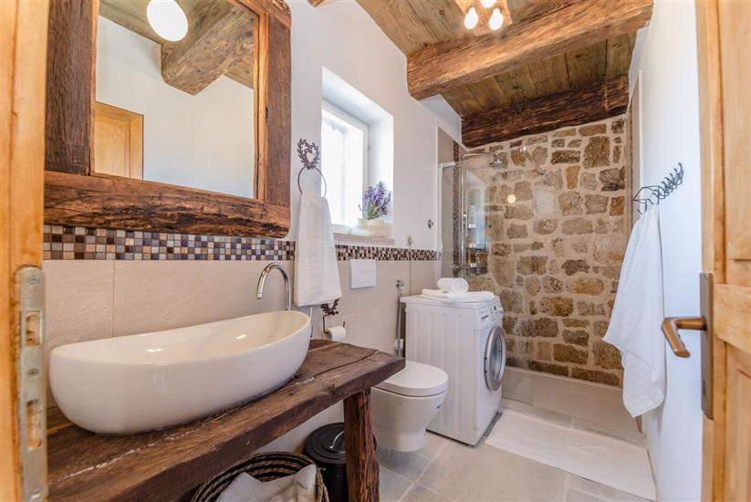 House K1, for 8 persons