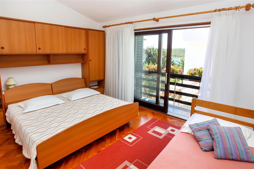 Apartment A2, for 3 persons