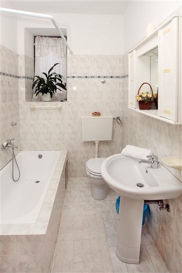 Apartment A3, for 6 persons