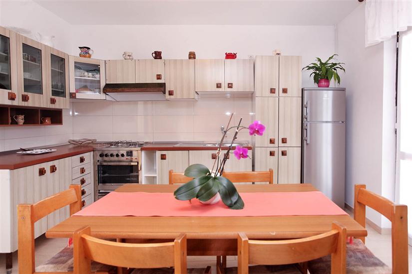 Apartment A3, for 6 persons