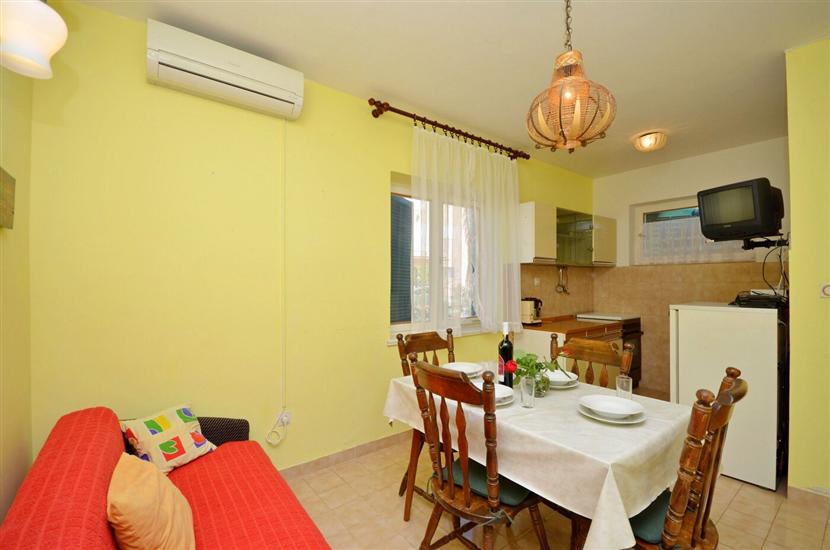 Apartment A2, for 4 persons