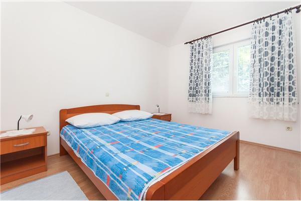 Apartment A4, for 4 persons