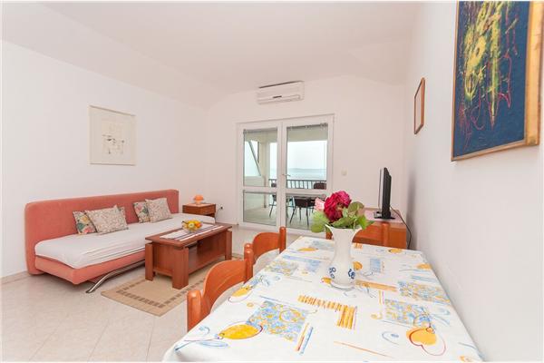 Apartment A4, for 4 persons