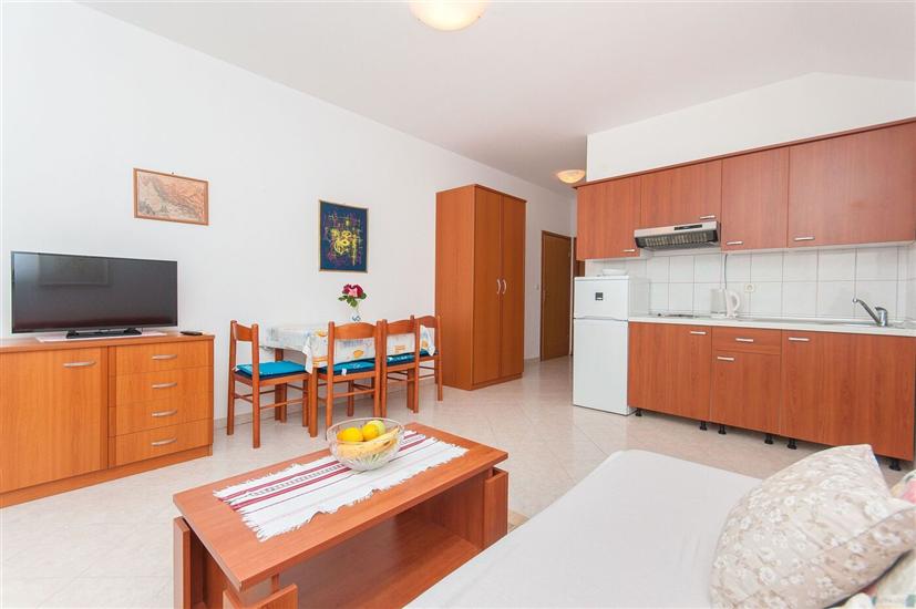 Apartment A4, for 4 persons