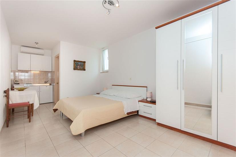 Apartment A3, for 3 persons