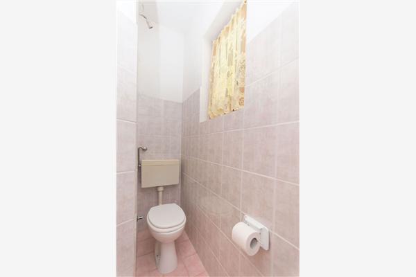 Apartment A1, for 6 persons