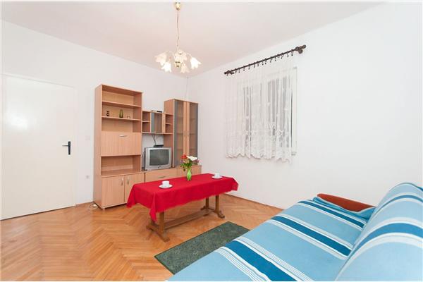 Apartment A1, for 6 persons
