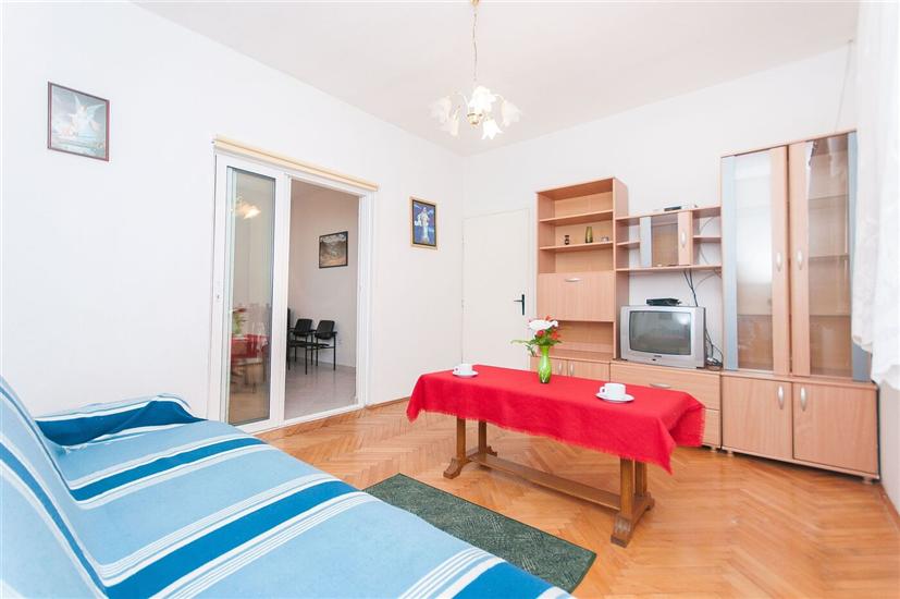 Apartment A1, for 6 persons