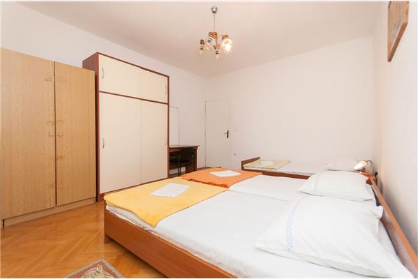 Apartment A1, for 6 persons