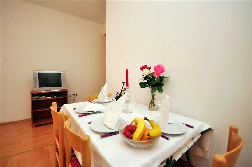 Apartment A1, for 3 persons