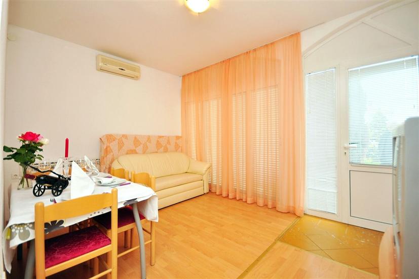 Apartment A1, for 3 persons